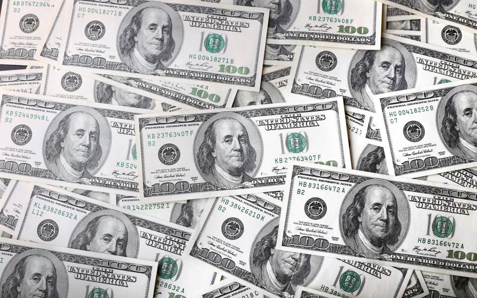 Sąd: Bóg zostaje na dolarach