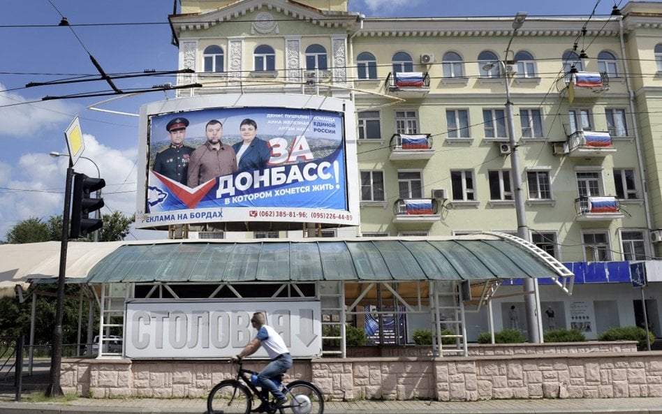 Plakat wyborczy na ulicach Doniecka