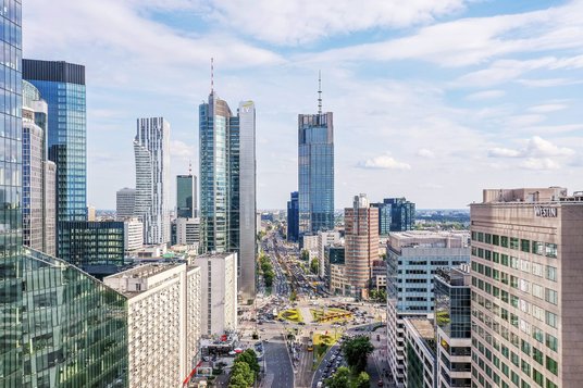 2024 r. będzie kolejnym rokiem niskiej podaży nowych biur w Warszawie. Nieco lepiej sytuacja wygląda