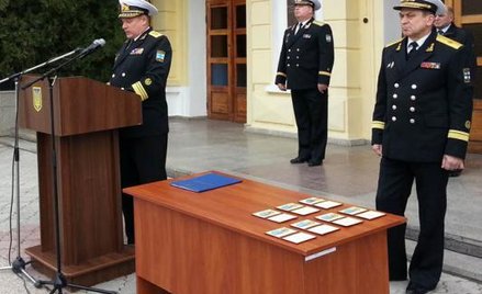 Luty 2014 - wiceadmirał Jelisiejew mówi ukraińskim marynarzom o "jedności, rozkwicie i stabilności o