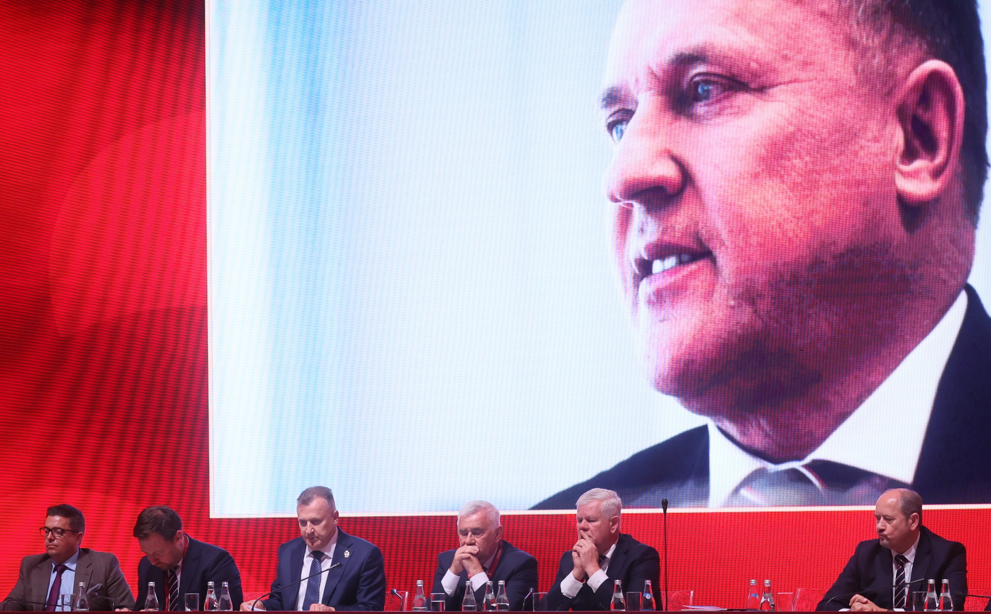 Cezary Kulesza przez cały czas prezesem PZPN. Mądry król i źli dworzanie