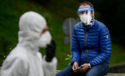 Ucieczka zakażonego koronawirusem ze szpitala. Poszedł na zakupy