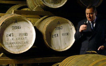 Whisky, najstarsza w zasobach destylarni Glenfarclas, kosztowała w przedsprzedaży 2,5 tys. funtów za