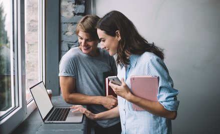 Dla osób z pokolenia Z ważną rolę odgrywa komunikacja w środowisku pracy.