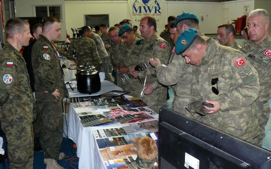 Polscy żołnierze na Multinational Day w Kosowie