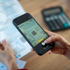 Czy potwierdzenie transakcji w KSeF ma zawierać kod QR