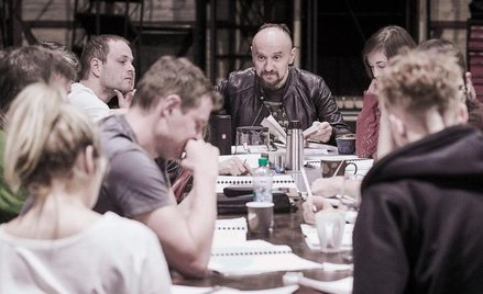 Jan Klata o inscenizacji „Miarki za miarkę" Szekspira w Pradze