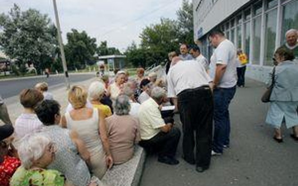 Kolejka po wykup mieszkań na Bródnie