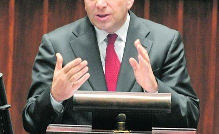 Minister spraw wewnętrznych i administracji Grzegorz Schetyna – to głównie od jego decyzji będzie za