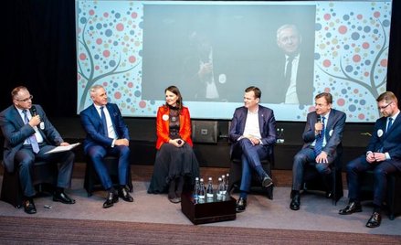 Uczestnicy debaty zgodnie uznali, że o działalności i sukcesach firm rodzinnych najpierw trzeba zacz