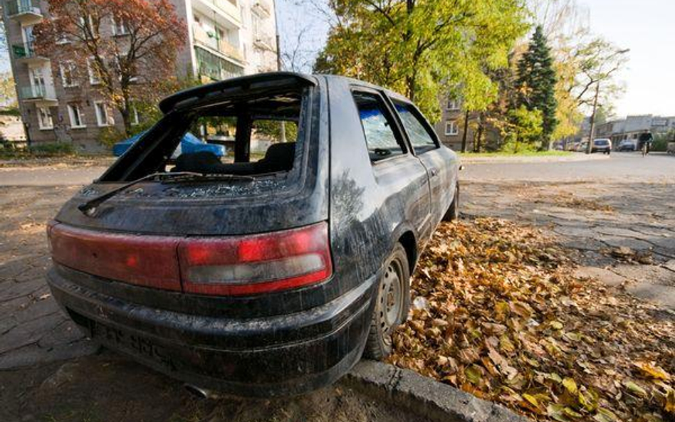 Są pieniądze dla powiatów na usuwanie aut