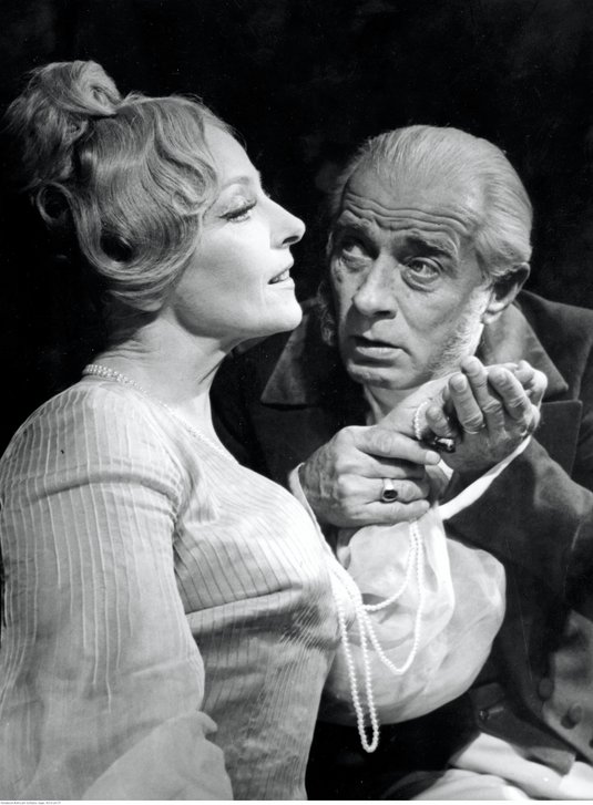 Aleksandra Śląska jako hrabina Idalia i Jan Świderski w roli Rzecznickiego w „Fantazym” J. Słowackie