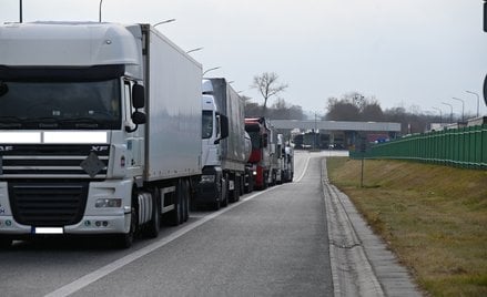 Na polsko-białoruskiej granicy stoi już 3 tysiące ciężarówek