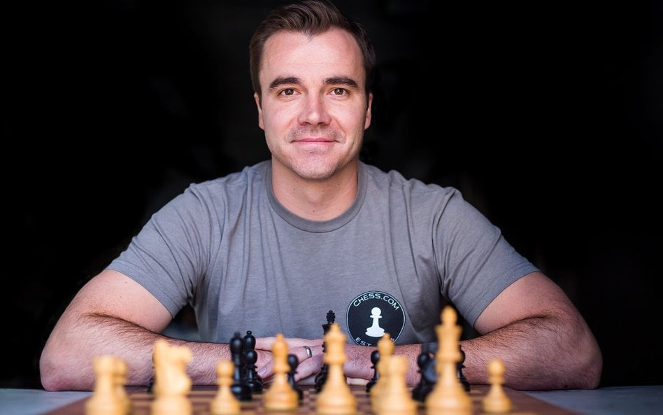 Danny Rensch, twórca platformy chess.com, ma tytuł mistrza międzynarodowego w szachach.