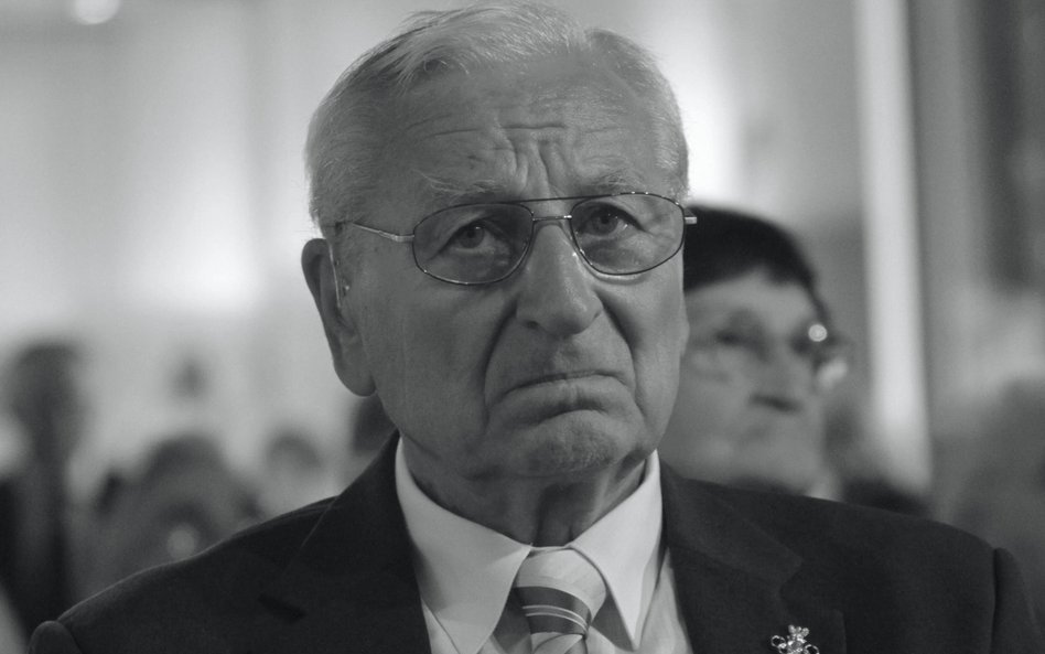 Józef Szmidt (1935–2024)