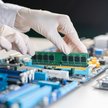 Analitycy szacują, że koszt produkcji typowego laptopa z 16 GB pamięci RAM może wzrosnąć o 40–50 dol