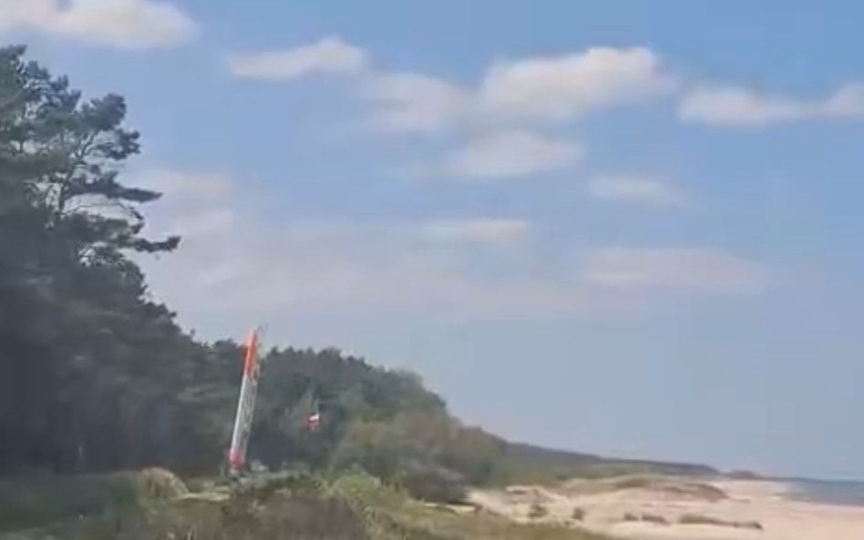 Kadr z nagrania ilustrującego test rakiety PERUN