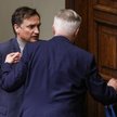 Liderzy Solidarnej Polski i Porozumienia - Zbigniew Ziobro i Jarosław Gowin - mają odmienne zdanie c