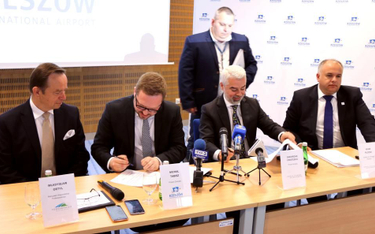 Podpisanie umowy pomiędzy zarządem Portu Lotniczego Rzeszów-Jasionka i spółką Chopin Airport Develop