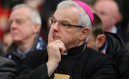 Biskup Marek Mendyk