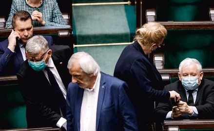 Po rządach PiS zostanie kilka nieudanych ustaw, które latami będą kształtować naszą rzeczywistość