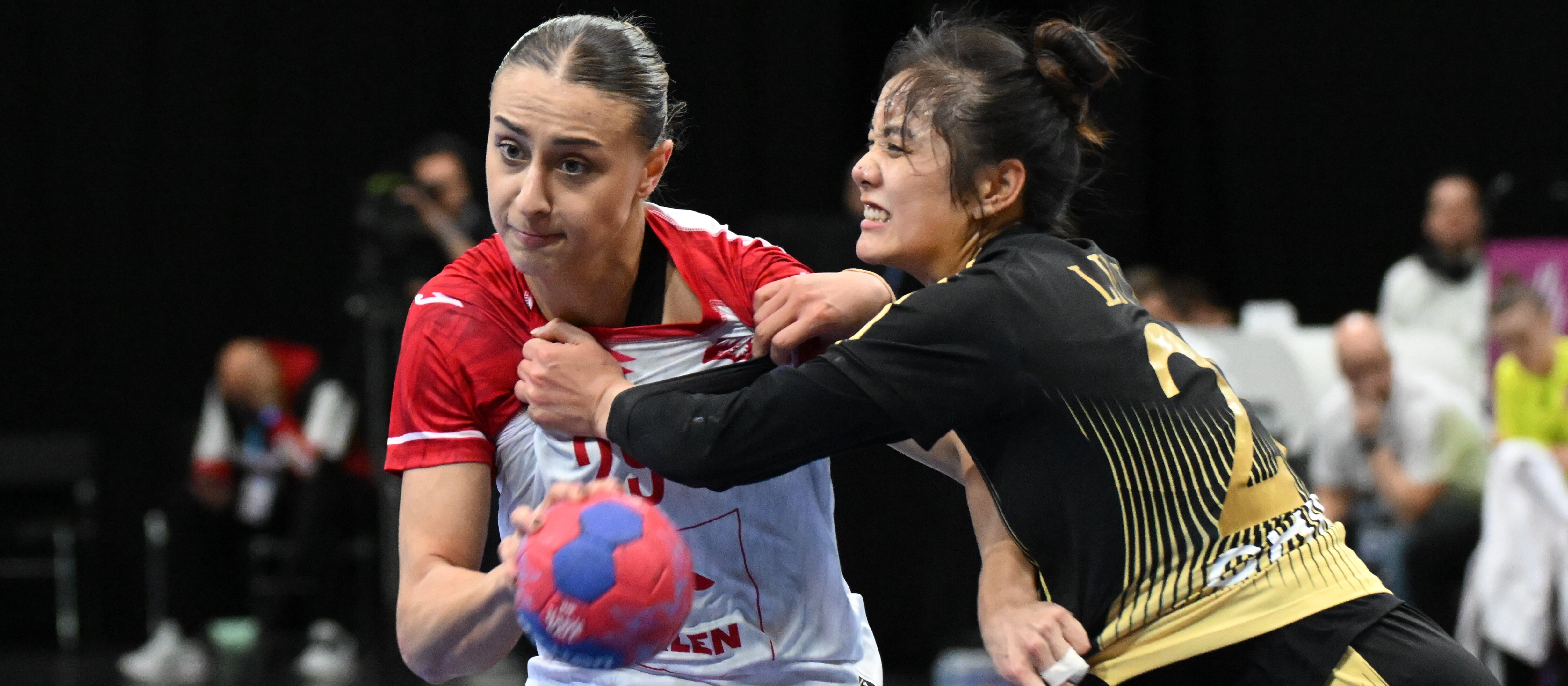 Mistrzostwa świata piłkarek ręcznych. Wysokie zwycięstwo Polek na dobry początek