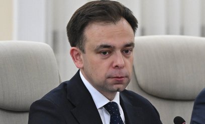 Minister finansów i gospodarki Andrzej Domański podczas specjalnego posiedzenia rządu w KPRM w Warsz