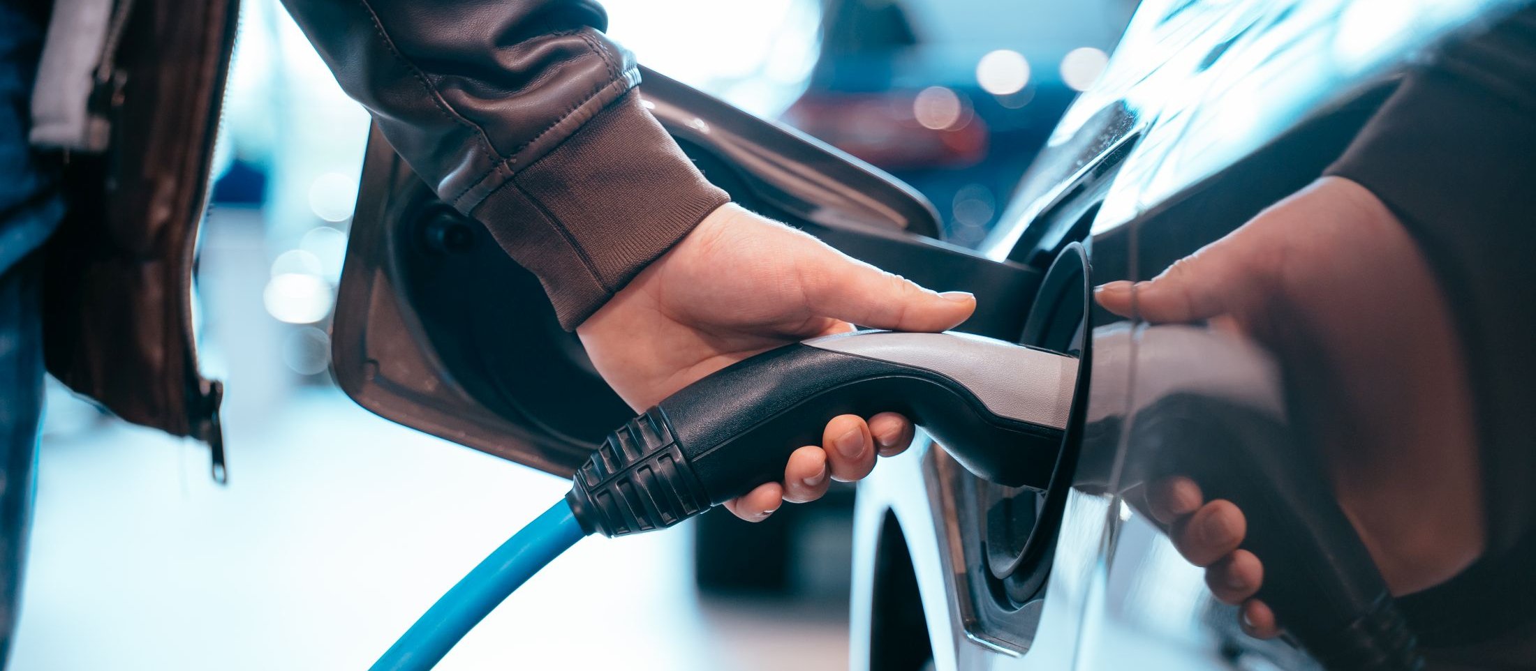 Sprzedaż elektryków bije rekordy. W samorządach jednak gorączki nie widać