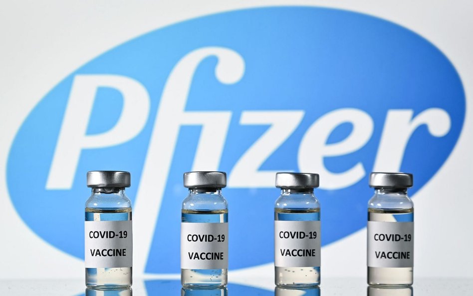 Wielka Brytania zatwierdza preparat Pfizera. Wkrótce ruszają szczepienia