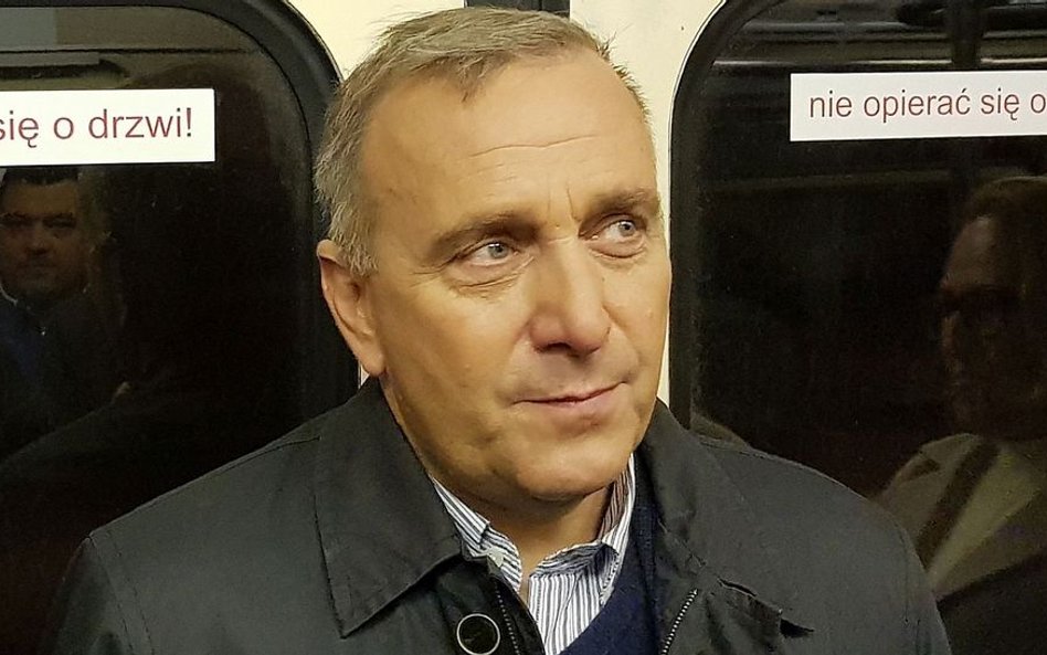 Schetyna: Premier nie polubi piątków