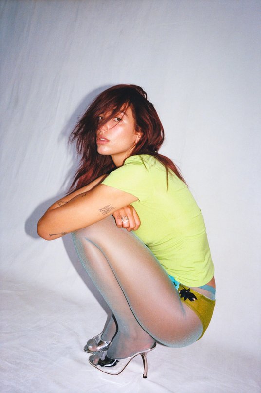 W 2022 r. Dua Lipa obiecała polskim fanom, że wróci. I wraca