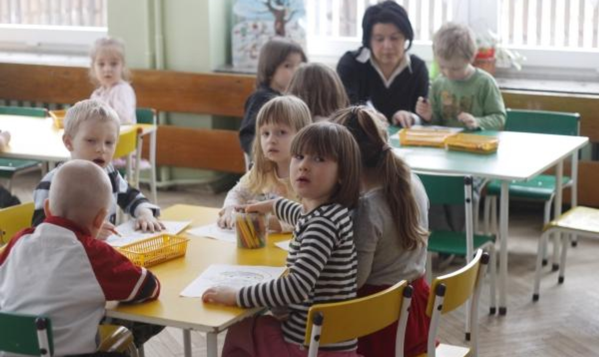 Czy Nauczycielowi Przedszkola Przysługuje Dodatek Za Wychowawstwo Dodatki funkcyjne wychowawców przedszkolnych - rp.pl