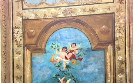 Fragment odnowionego plafonu