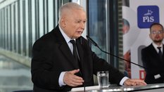 Prezes PiS Jarosław Kaczyński (C) podczas debaty programowej „Myśląc Polska – Alternatywa 2.0 – Gosp