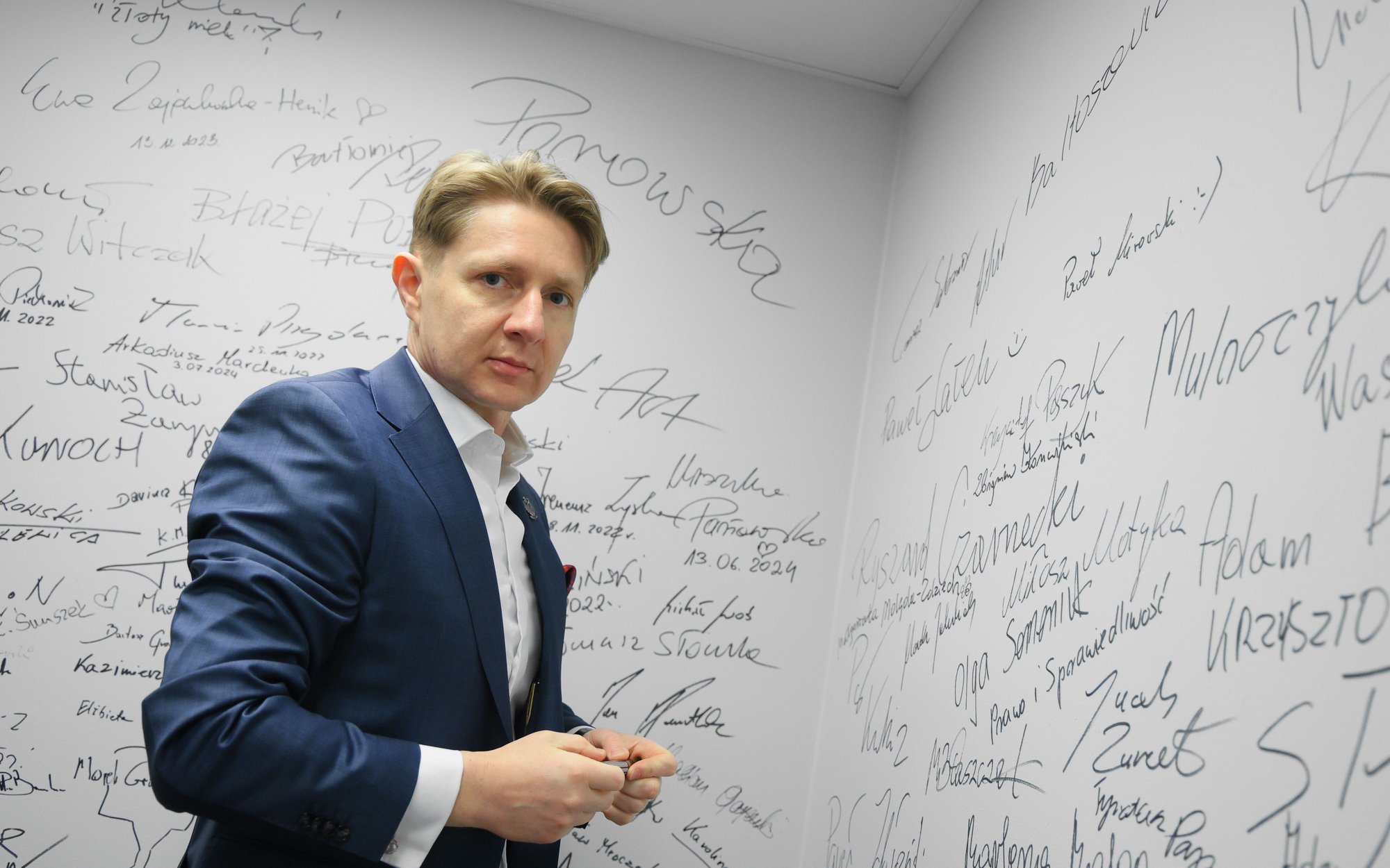 Kandydat na prezydenta proponuje 700 zł dla matek na spa i dla ojców na siłownię