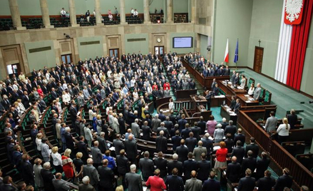 Pełna sala posiedzeń plenarnych to dziś w Sejmie coraz częstszy widok