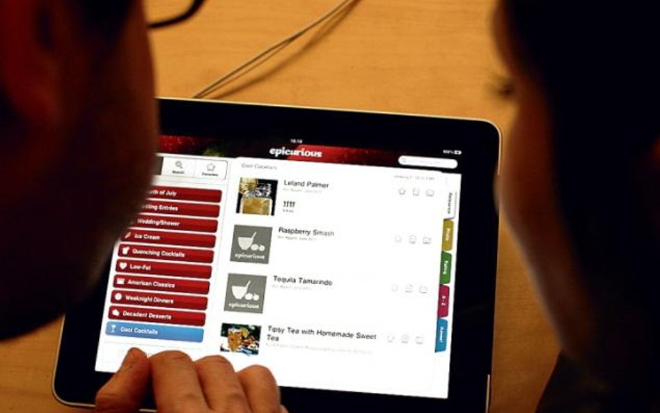 Wbrew obawom analityków iPad sprzedaje się doskonale. Rywale szykują już konkurencyjne produkty