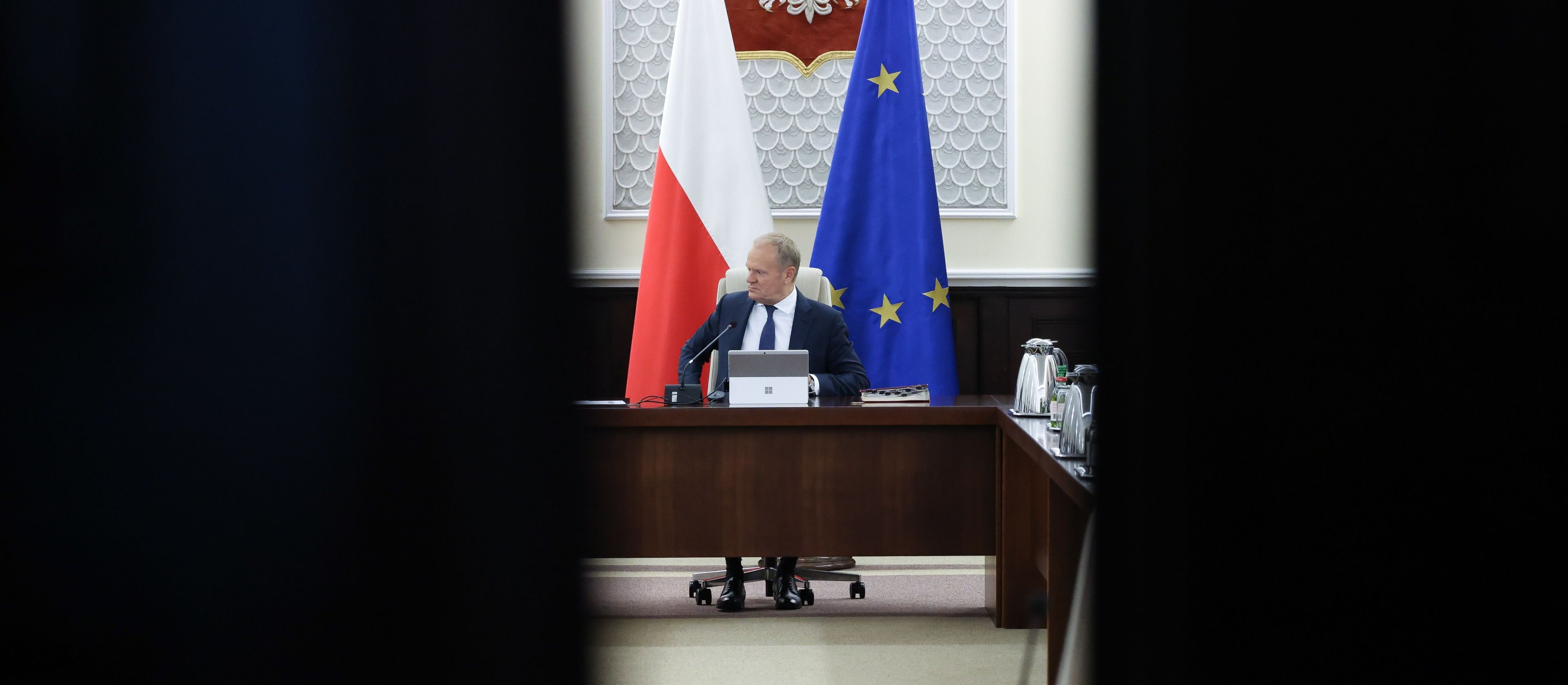 German daily: historical  decline of PiS, but Donald Tusk inactive  has a problem
