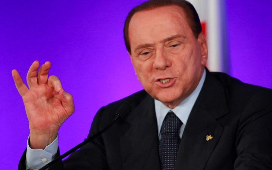 Włoski premier Silvio Berlusconi stwierdził, że podczas wtorkowego głosowania „patrzył w twarz judas