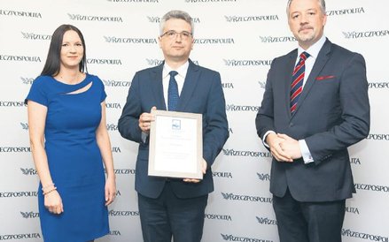 Od lewej Ewa Usowicz, zastępca redaktora naczelnego „Rzeczpospolitej”, Sławomir Cieślak prodziekan W