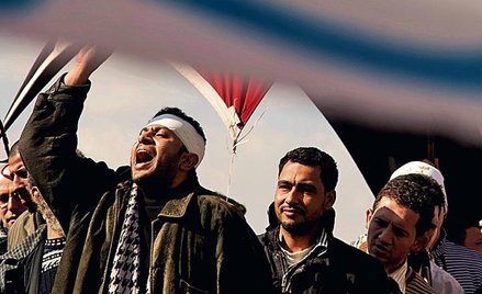 „Tahrir: plac Wyzwolenia” to dokument egipskiej rewolucji, pokazanej przez tytułowe miejsce i protes