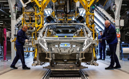 BMW uruchamia w węgierskim Debreczynie nową fabrykę