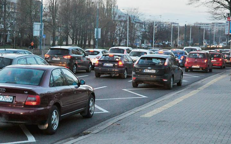 Przez trzy lata użytkowania samochodu utrata wartości oraz koszty paliwa mogą być większe od ceny po