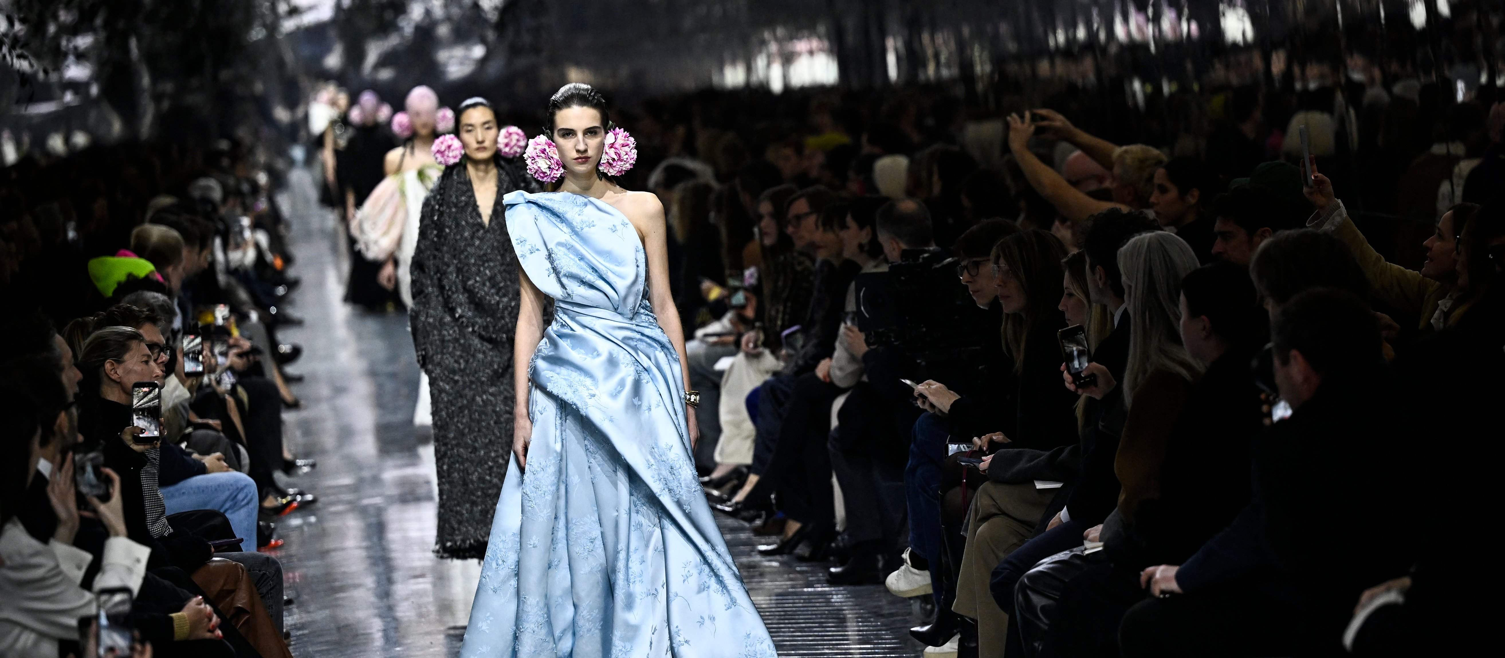 Flower Power: Debiutancka kolekcja haute couture Jonathana Andersona dla Diora
