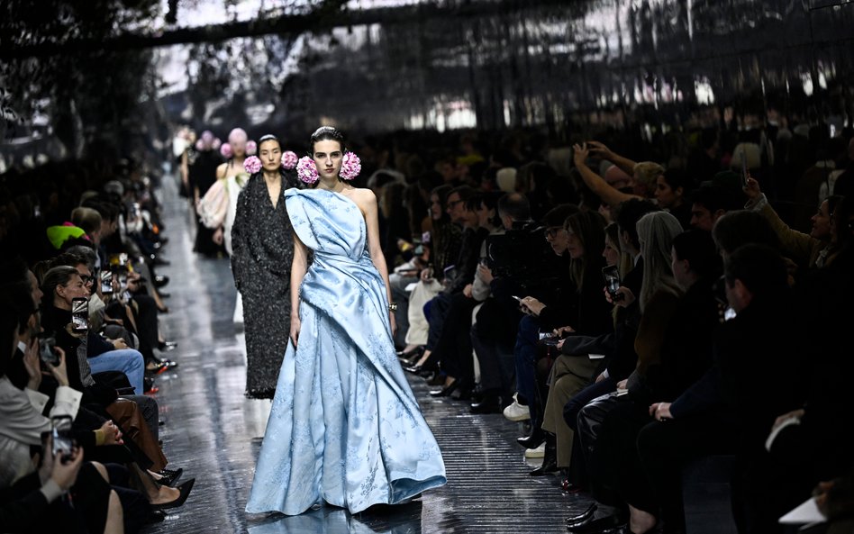 Pokaz odbył się w paryskiej siedzibie Musée Rodin.