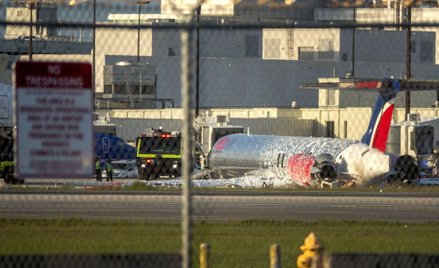 Samolot Red Air SRL po wypadku na lotnisku w Miami