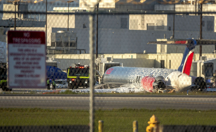 Samolot Red Air SRL po wypadku na lotnisku w Miami