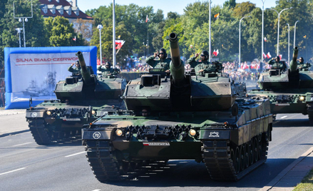 Defilada "Silna Biało-Czerwona" z okazji Święta Wojska Polskiego