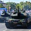 Defilada "Silna Biało-Czerwona" z okazji Święta Wojska Polskiego