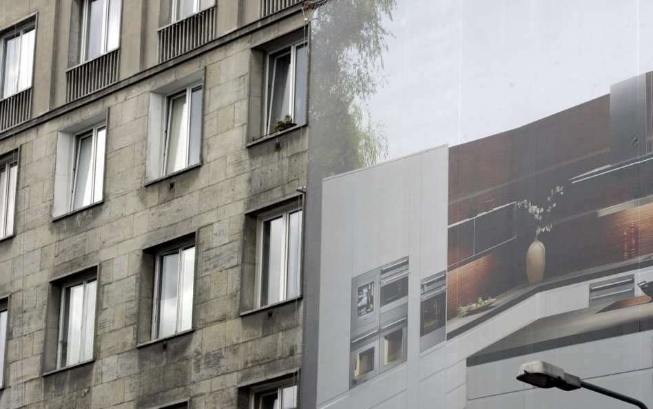 Wspólnota mieszkaniowa nie może generalnie zakazać przedsiębiorcom umieszczania reklam